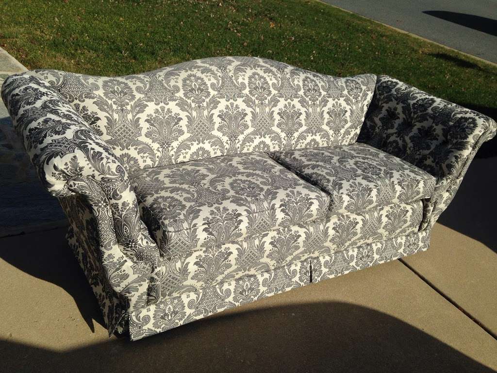 A Upholster In Delaware ."This Old Couch" | 1016 Red Lion Rd, New Castle, DE 19720, USA | Phone: (302) 669-7079