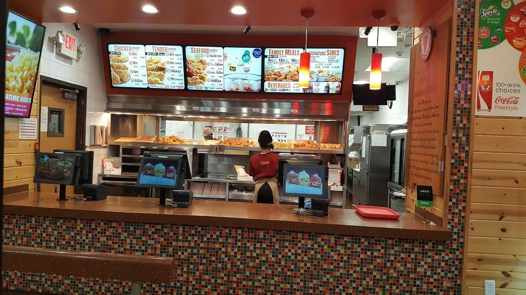 Popeyes Louisiana Kitchen | 287 North Ave, Bridgeport, CT 06606 | Phone: (203) 908-4881