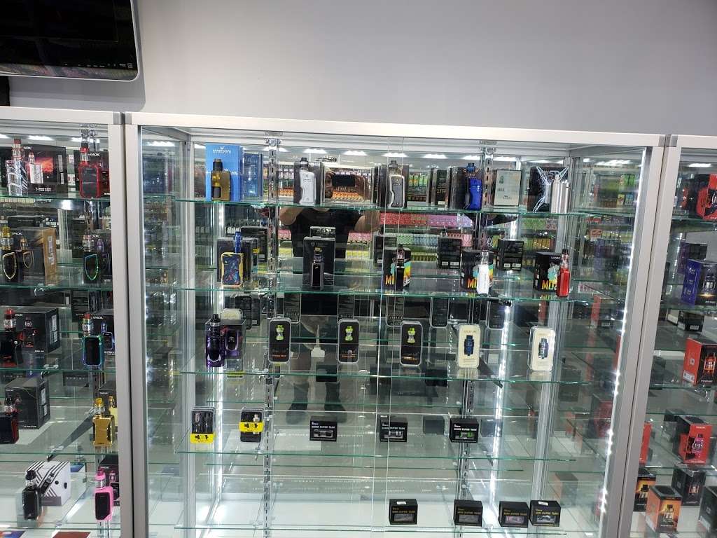 Vape Star Gallery | 1051 E St Charles Rd, Lombard, IL 60148, USA | Phone: (630) 317-7974