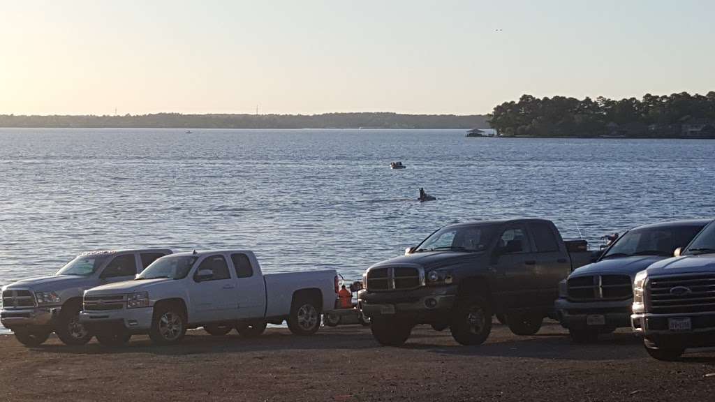 Conroe Boat Ramp 830 | 7299 Edgewater Dr, Willis, TX 77318, USA