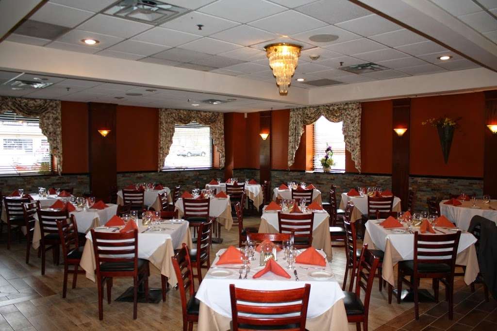 LA CASA VICINA | 1015 Little Britain Rd, New Windsor, NY 12553, USA | Phone: (845) 567-1890