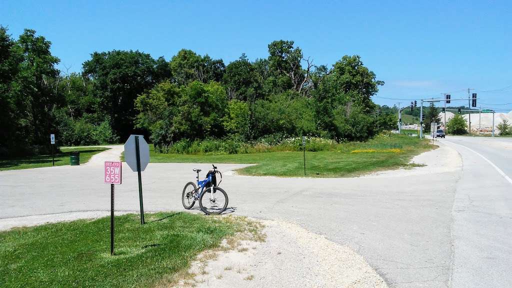 Blackhawk Waterfall | River Bend Bike Trail, South Elgin, IL 60177, USA