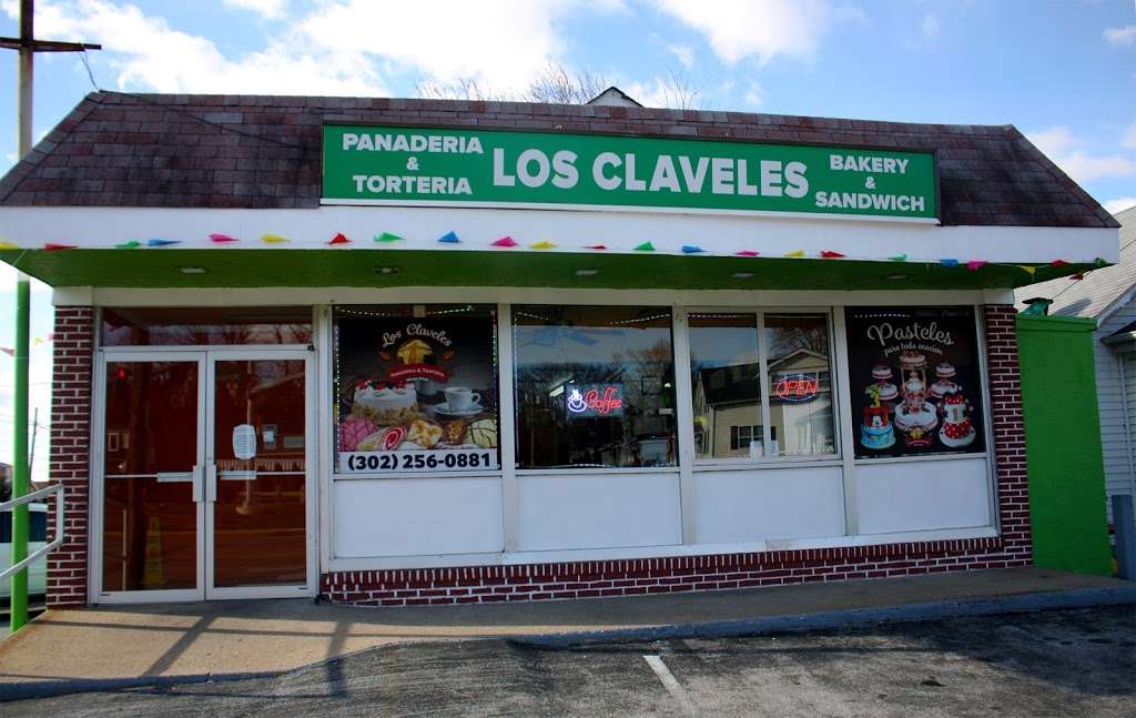 Los Claveles Bakery | 800 W Newport Pike, Wilmington, DE 19804, USA | Phone: (302) 256-0881