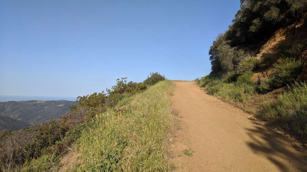 Backbone Trail Trailhead - Mulholland | Backbone Trail, Malibu, CA 90265