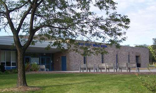 Glen Crest Middle School | 725 Sheehan Ave, Glen Ellyn, IL 60137, USA | Phone: (630) 469-5220