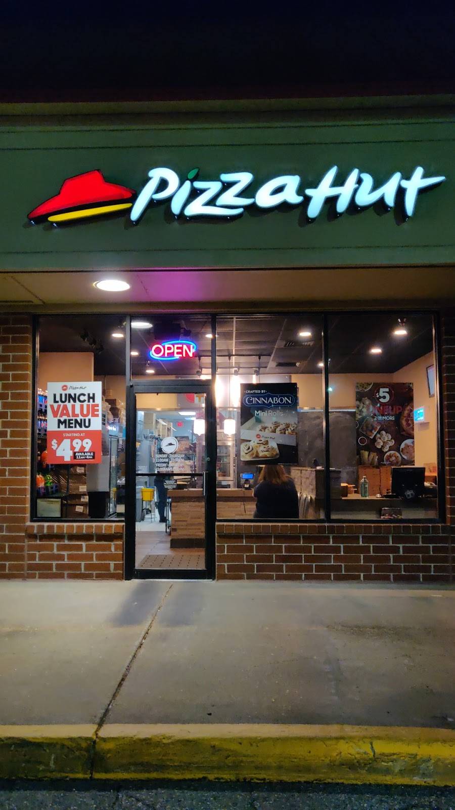 Pizza Hut | 717 S Battlefield Blvd, Chesapeake, VA 23322, USA | Phone: (757) 482-6666