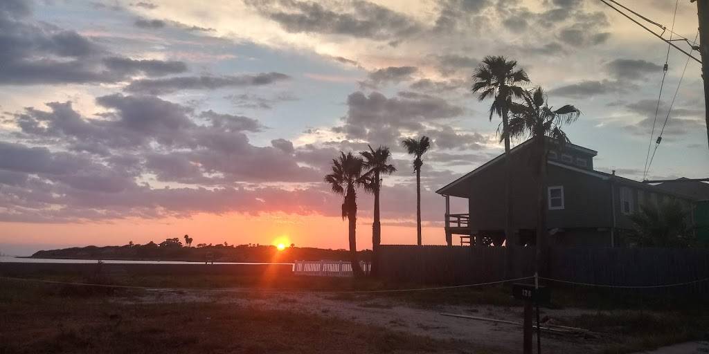 Sunset Hideaway Ingleside on the Bay | 84 Bayshore dr, Unit F By the water What3words location "Continuously, astonishing.peacocks, Ingleside, TX 78362 | Phone: (361) 238-4071