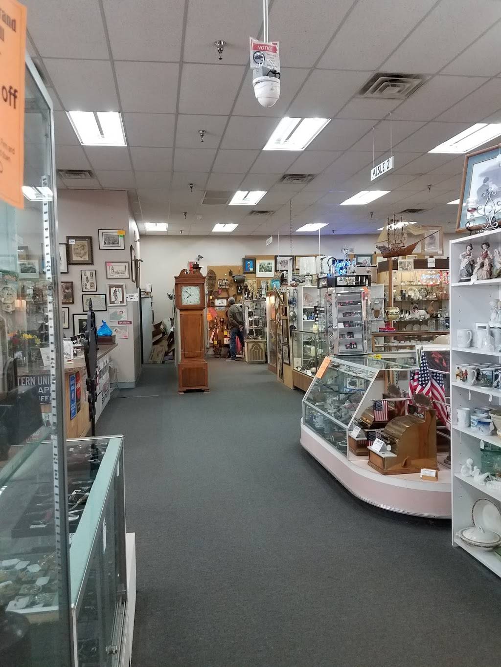 Superstition Grand Antique Mall | 7536 E Main St, Mesa, AZ 85207, USA | Phone: (480) 982-1004