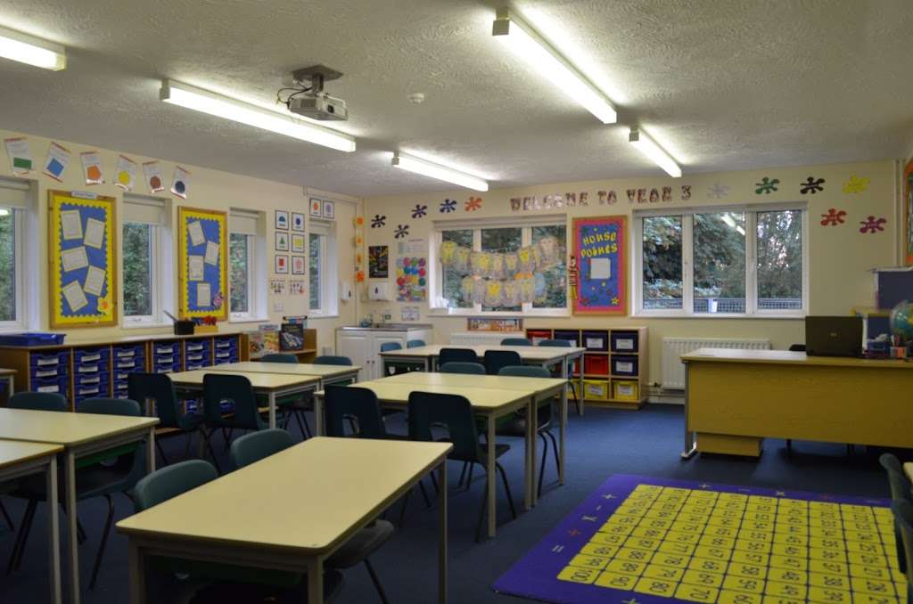 Aldenham School | Aldenham Rd, Radlett, Elstree WD6 3AJ, UK | Phone: 01923 858122