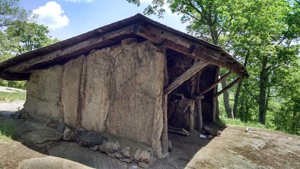 Bald Rocks Shelter | Southfields, NY 10975, USA