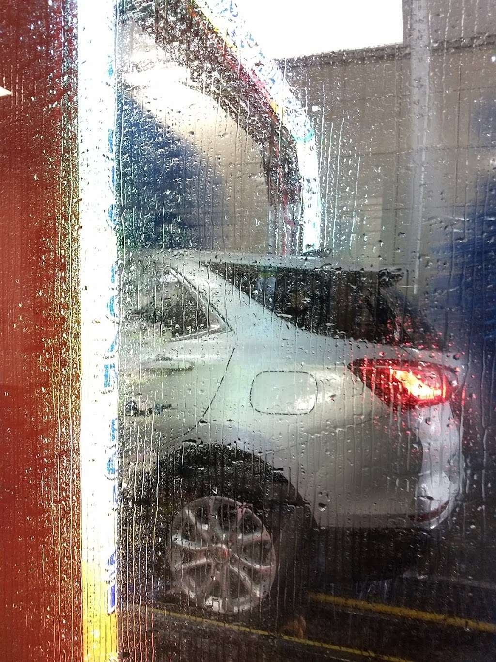 skyview car wash | 31-25 College Point Blvd, Flushing, NY 11354, USA | Phone: (917) 291-1268