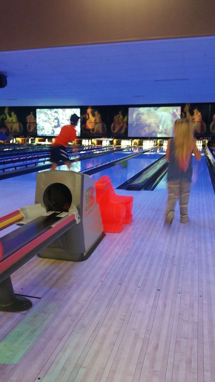 Leatherneck Lanes | 13030 Vandegrift Blvd, Oceanside, CA 92058, USA | Phone: (760) 725-6109