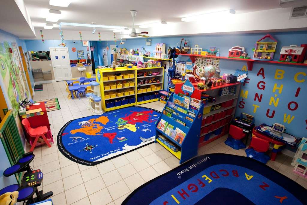 Little Red Riding Hood Daycare Center | 7626 W Foster Ave, Chicago, IL 60656, USA | Phone: (773) 594-1111