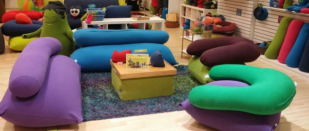 Yogibo Bean Bags | Garden State Plaza, 1 Garden State Plaza Blvd #1168, Paramus, NJ 07652, USA | Phone: (201) 843-0185