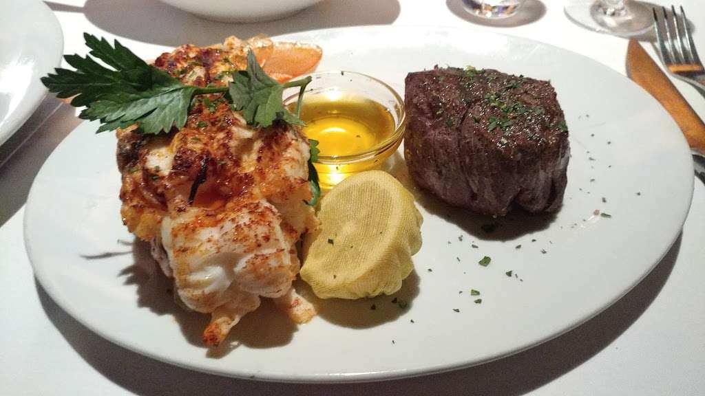 Eddie Vs Prime Seafood | 1834 TX-1604 Loop, San Antonio, TX 78248, USA | Phone: (210) 493-1600