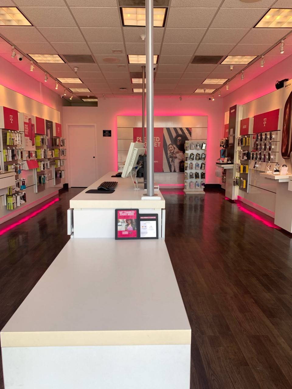 T-Mobile | 4631 N Oracle Rd, Tucson, AZ 85705, USA | Phone: (520) 293-9630