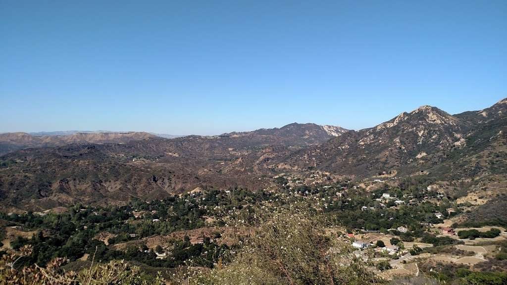 David M Brown Overlook | 24930, 25192 Piuma Rd, Calabasas, CA 91302