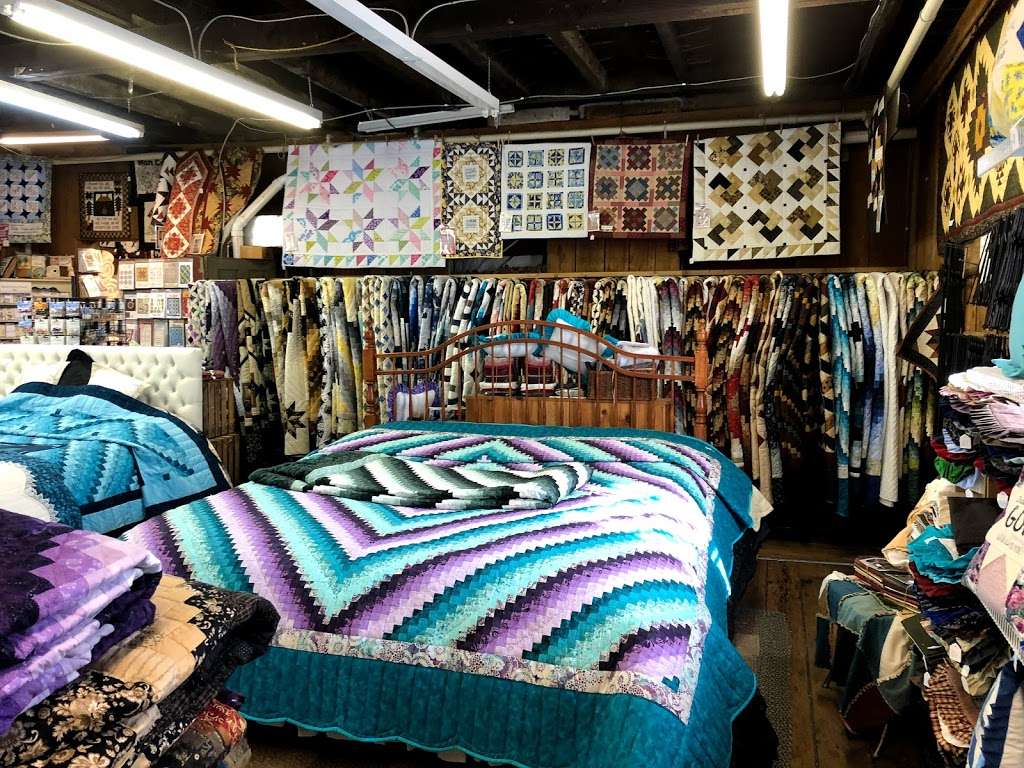 Log Cabin Quilt Shop | 2679 Old Philadelphia Pike, Bird in Hand, PA 17505, USA | Phone: (717) 393-1702