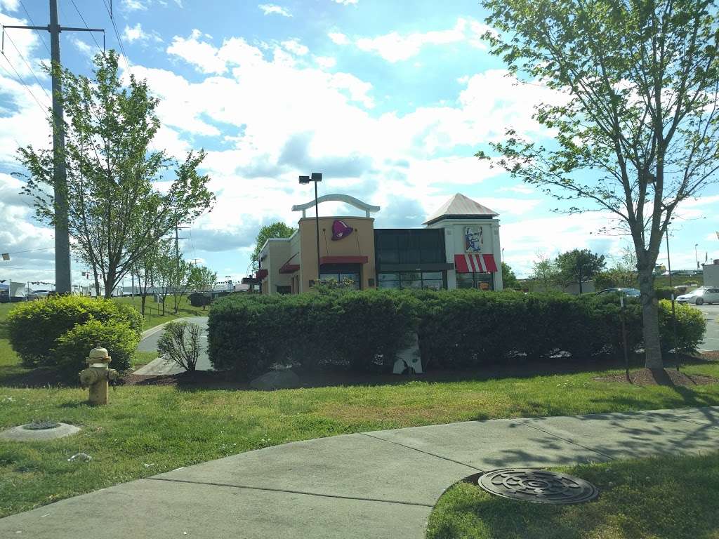 Taco Bell | 7751 Gateway Ln NW, Concord, NC 28027, USA | Phone: (704) 979-8386