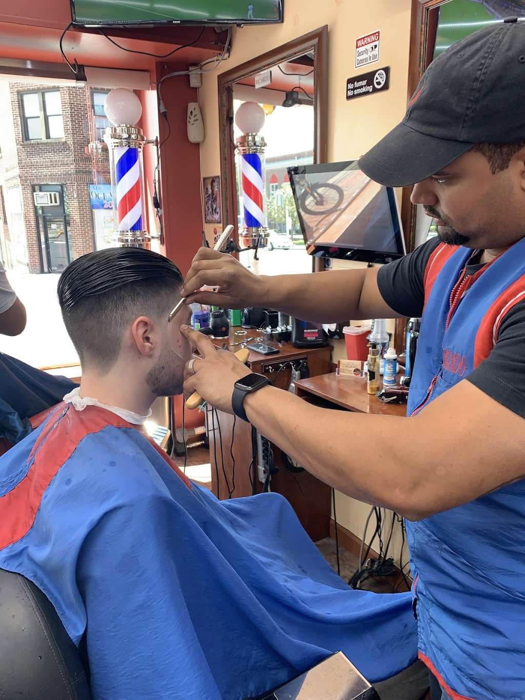 Cache Latino Barber Shop | 117 S Washington Ave, Bergenfield, NJ 07621, USA | Phone: (201) 374-2749