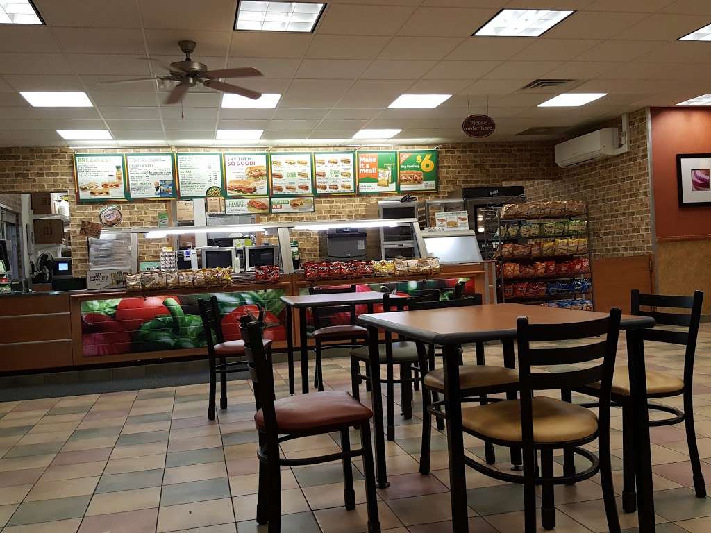 Subway Restaurants | 237 Commercial St, Marseilles, IL 61341, USA | Phone: (815) 795-6666