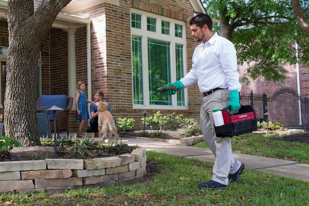 Chem Free Organic Pest Control Houston, TX | 5415 Theall Rd, Houston, TX 77066, USA | Phone: (281) 640-7600