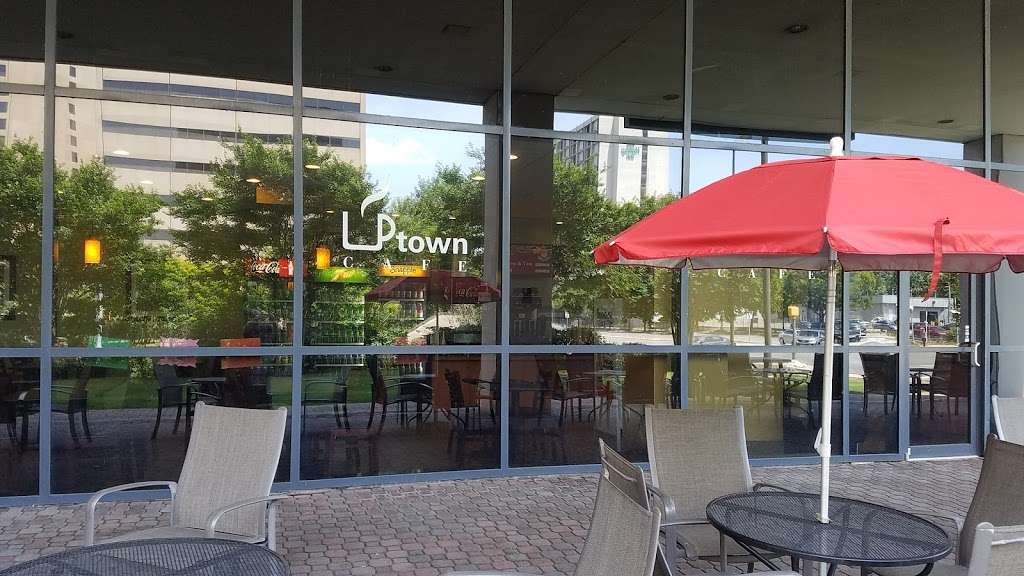 Uptown Cafe | 2800 Crystal Dr, Arlington, VA 22202 | Phone: (703) 549-0030