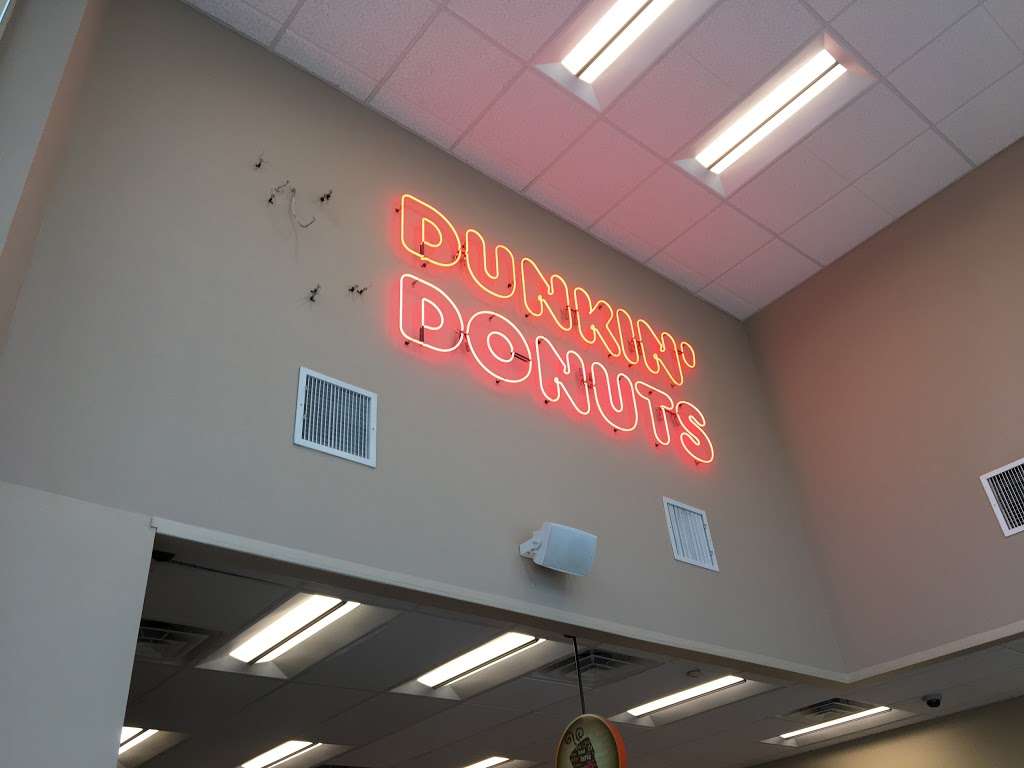 Dunkin Donuts | 700 Route 33 Extreme Machines Shopping Pl, Englishtown, NJ 07726, USA | Phone: (732) 786-1262