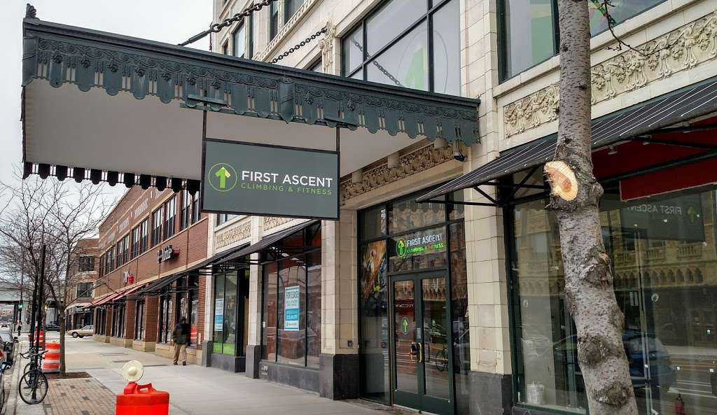 First Ascent Uptown | 4718 N Broadway, Chicago, IL 60640, USA | Phone: (773) 275-1212