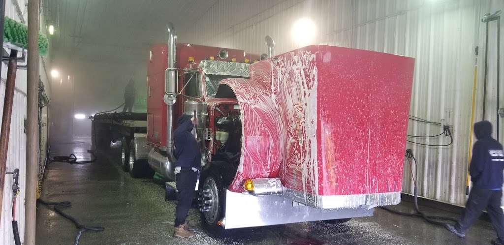 First Class Truck Wash | 2930 E 500 N, Whiteland, IN 46184, USA | Phone: (317) 535-9274