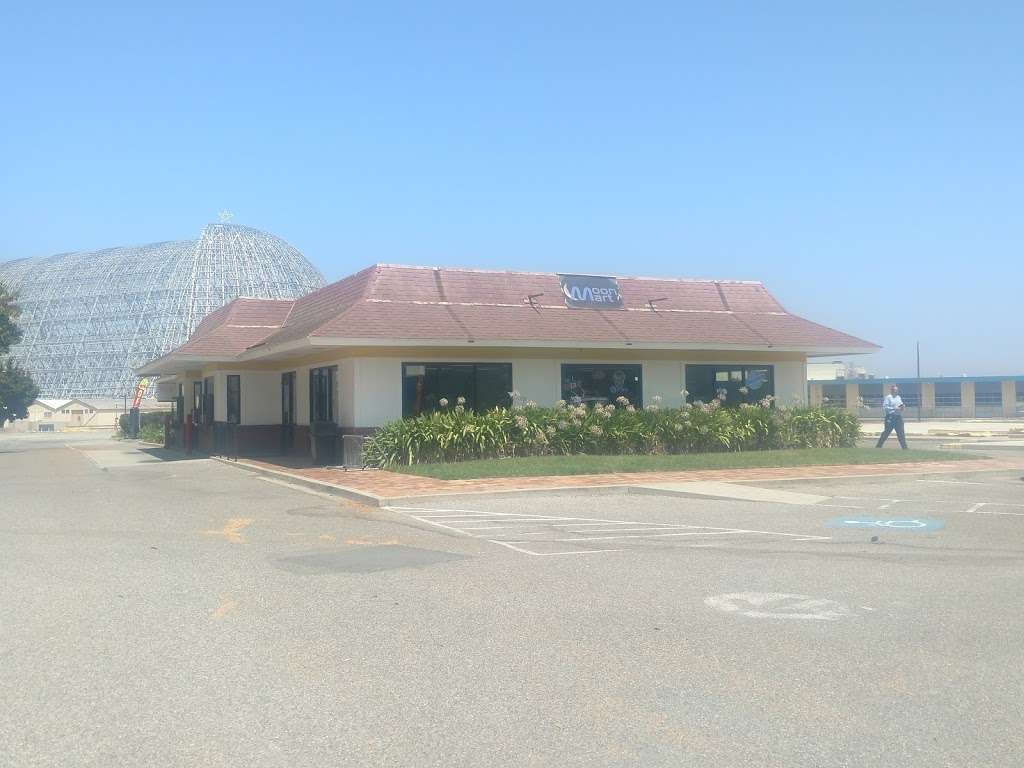 McMoons | 596, 440 Edquiba Rd, Moffett Field, CA 94035, USA