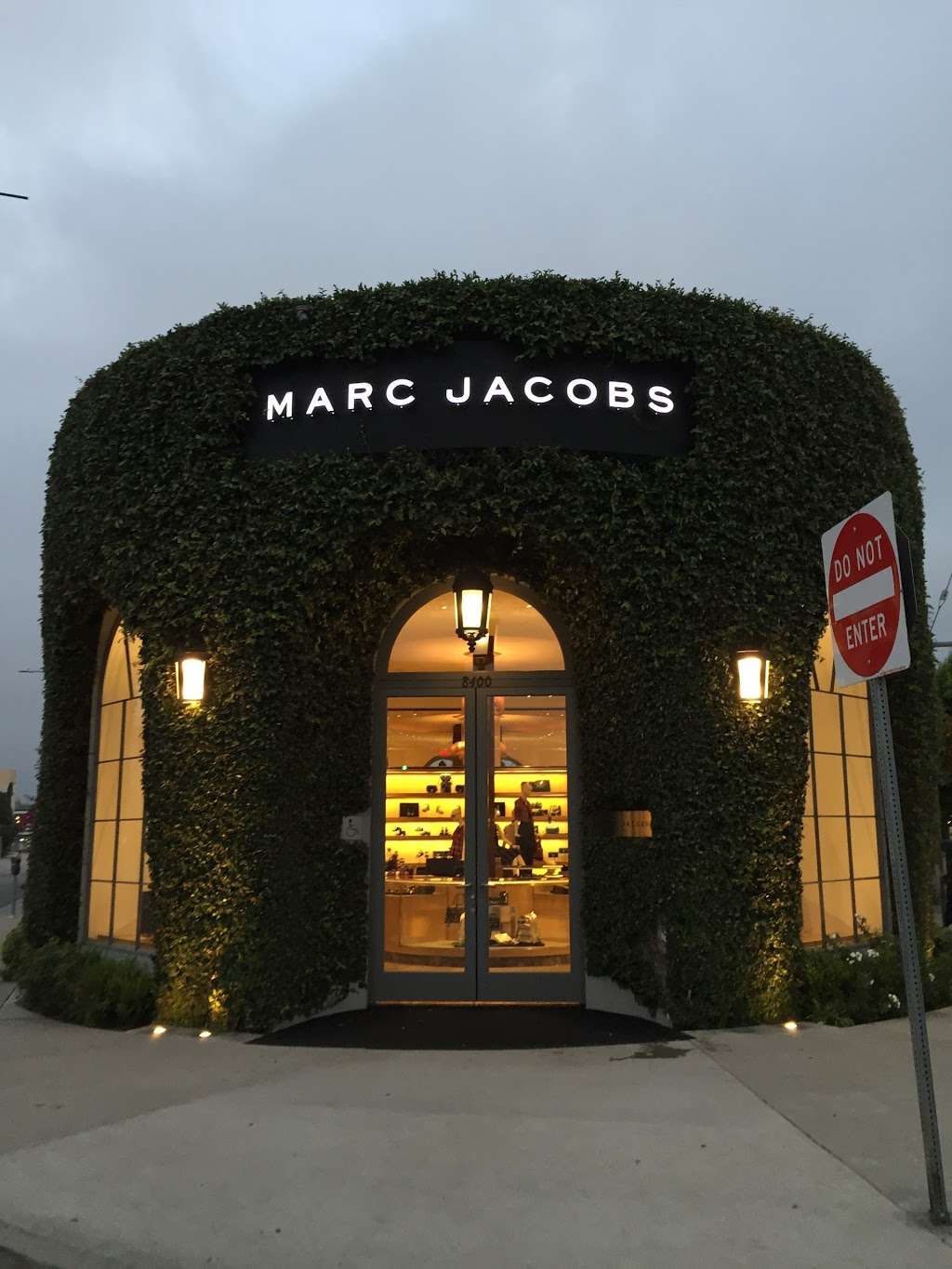 Marc Jacobs | 8400 Melrose Pl, Los Angeles, CA 90069 | Phone: (323) 653-5100