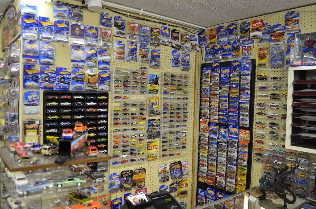 Volo Antique Malls | 27640 Volo Village Rd, Volo, IL 60073, USA | Phone: (815) 344-6062