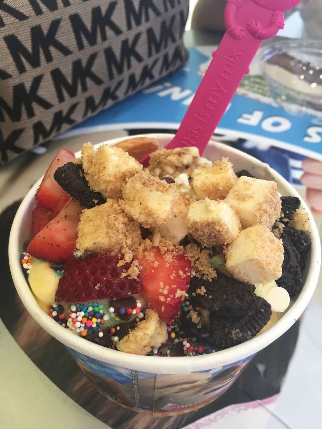 Menchies Frozen Yogurt | 16645 Sierra Lakes Pkwy, Fontana, CA 92336, USA | Phone: (909) 854-3605