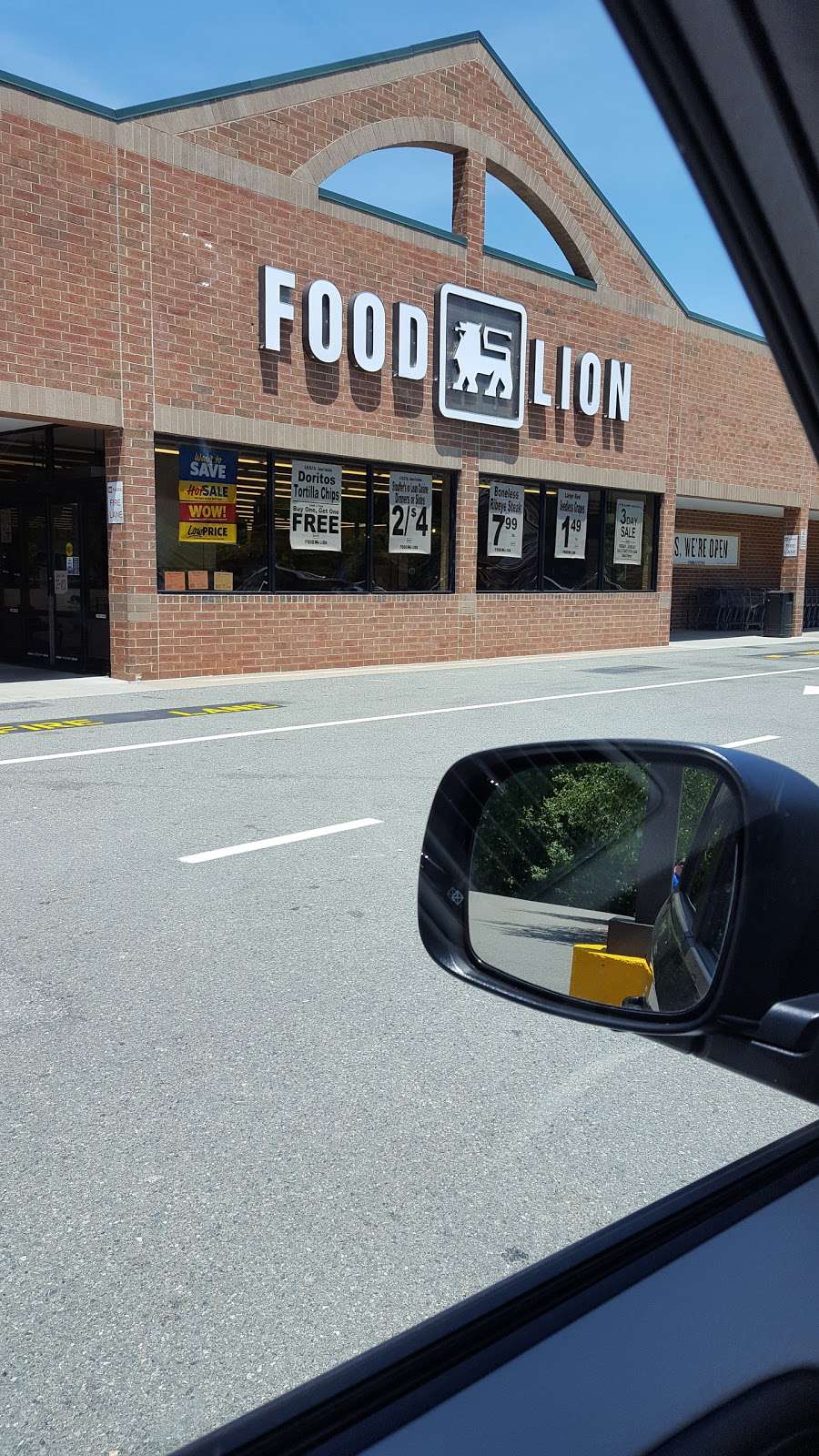Food Lion | 15432 Rogers Clark Blvd, Bowling Green, VA 22427, USA | Phone: (804) 633-5543