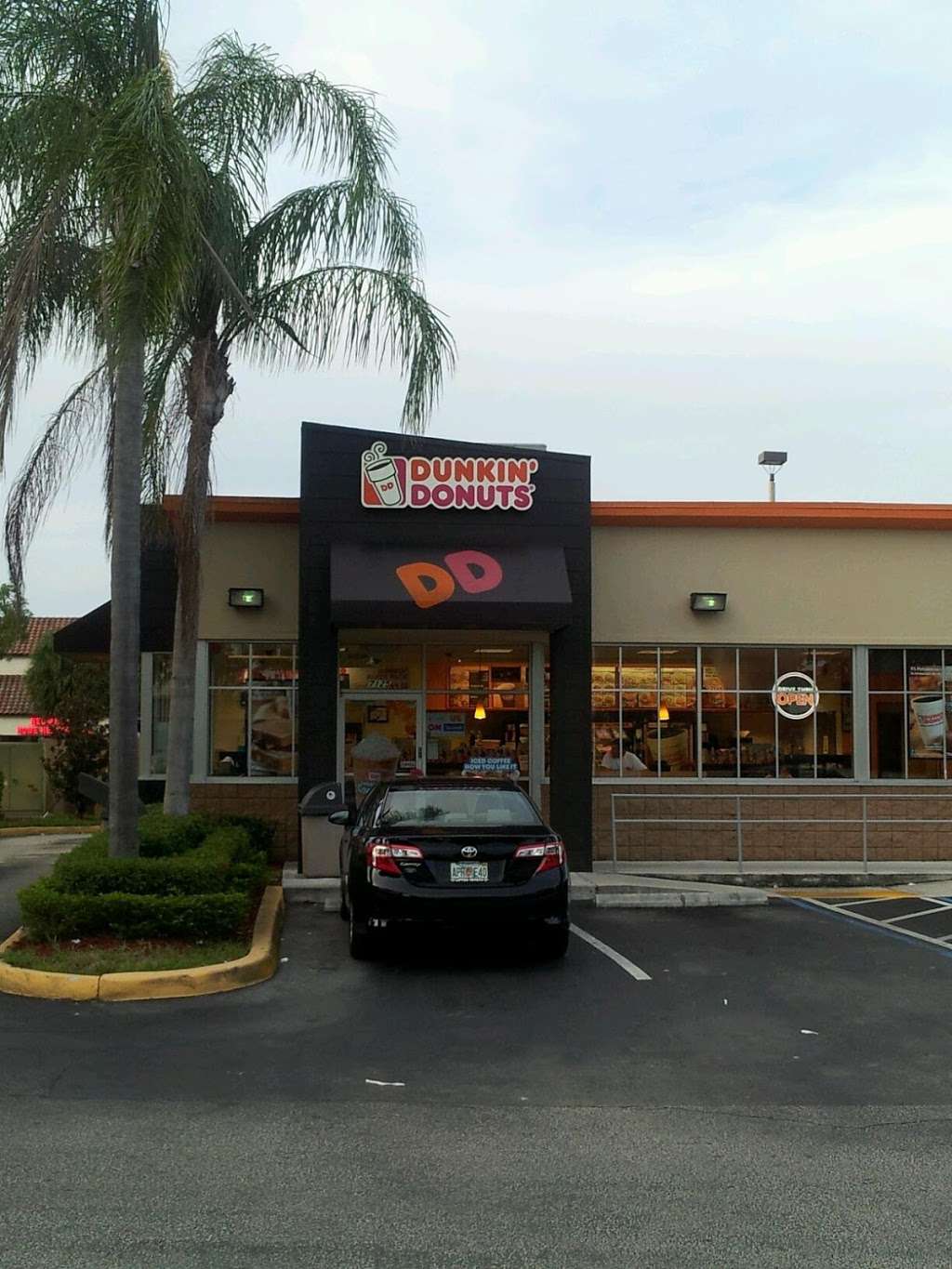 Dunkin Donuts | 7125 W Oakland Park Blvd, Lauderhill, FL 33313, USA | Phone: (954) 742-8511