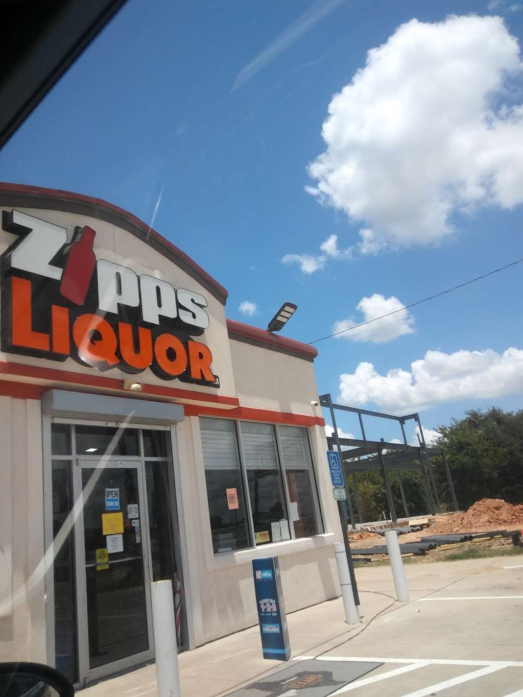 Zipps Liquor | 355 US-290 BUS, Hempstead, TX 77445 | Phone: (979) 337-8218