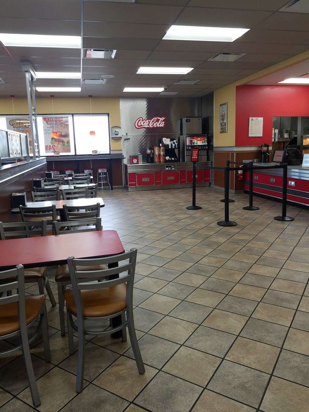 Hardees | 203 E 27th St, Ottawa, KS 66067, USA | Phone: (785) 242-2117