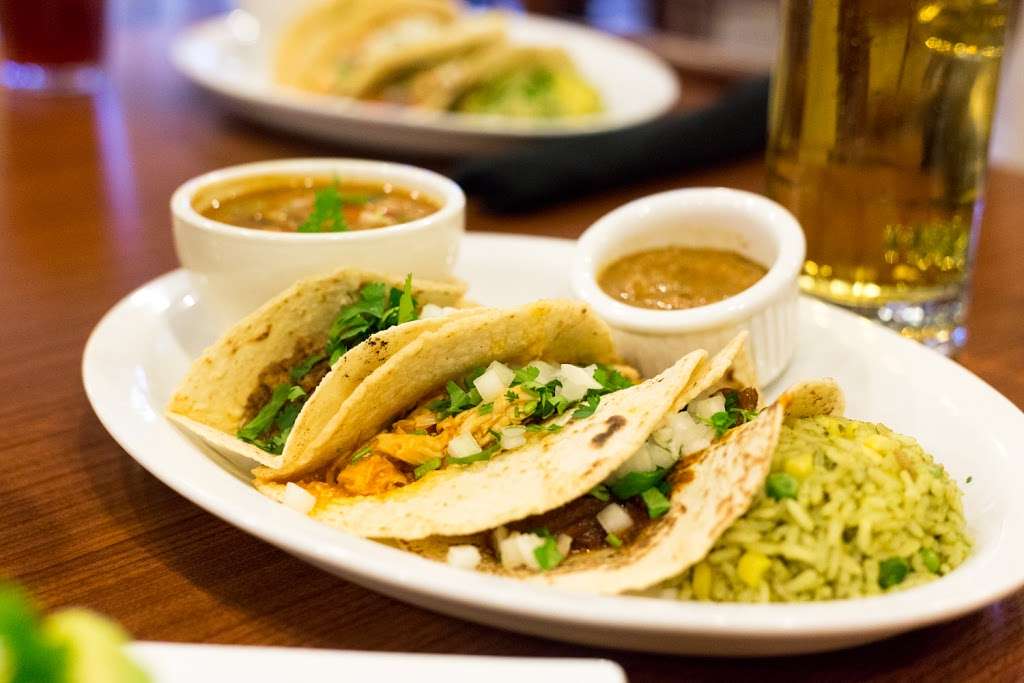 Taqueria El Rodeo De Jalisco | 2030 Bingle Rd, Houston, TX 77055, USA | Phone: (713) 333-9082