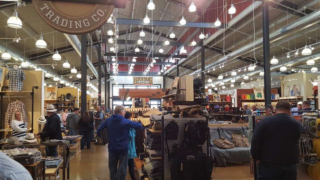 Duluth Trading Company | 13890 Cabela Pkwy, Noblesville, IN 46060, USA | Phone: (317) 565-6000