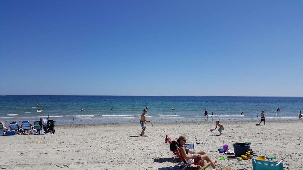 Duxbury Beach Park | 260 Gurnet Rd, Duxbury, MA 02332, USA | Phone: (781) 837-3112