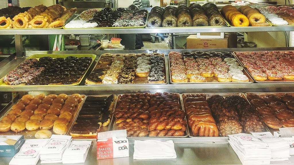 Southern Maid Donuts | 3440 Riley Fuzzel Rd, Spring, TX 77386, USA | Phone: (281) 288-2140