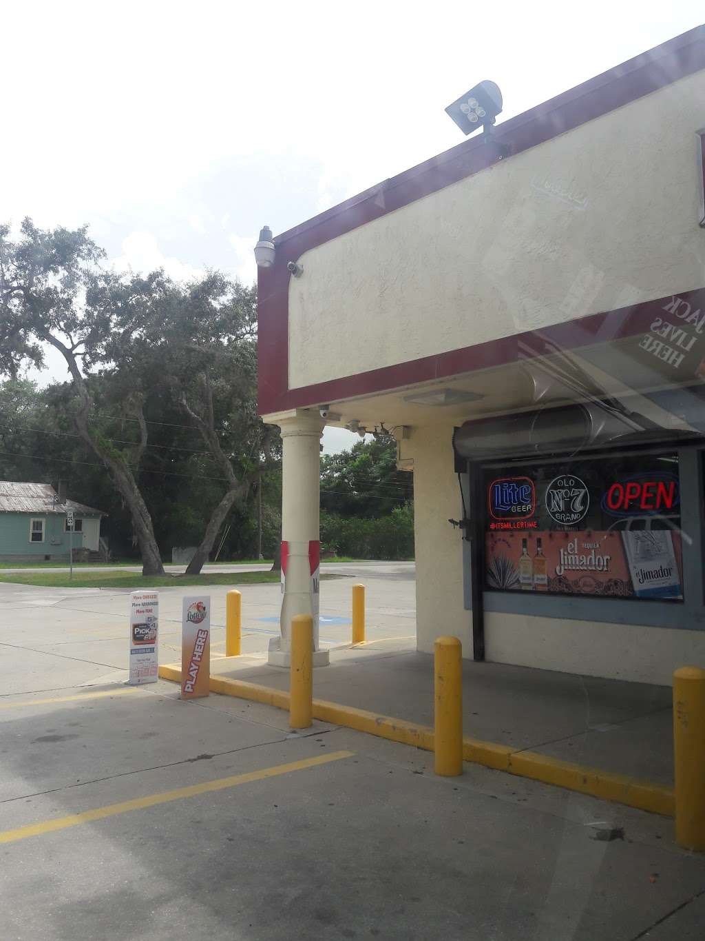 Keys Liquor Inc | 37621 FL-19, Umatilla, FL 32784, USA | Phone: (352) 357-4961