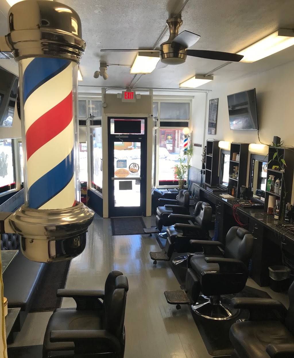 LVs Barbershop | 2518 Central Ave NE, Minneapolis, MN 55418, USA | Phone: (612) 721-6551