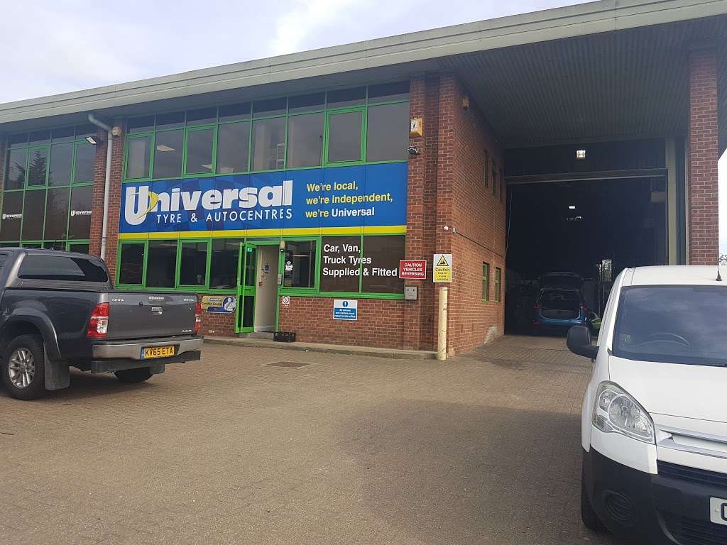 Universal Tyres Dartford | Orbital One, Green Street Green Rd, Dartford DA1 1QG, UK | Phone: 01322 329109