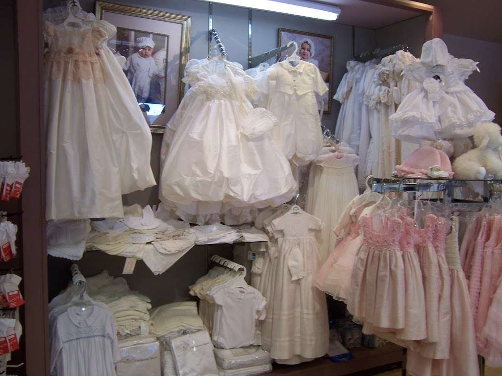 Nenes Lullaby Boutique | 110 Greentree Road D, Suite D, Turnersville, NJ 08012 | Phone: (856) 302-5122