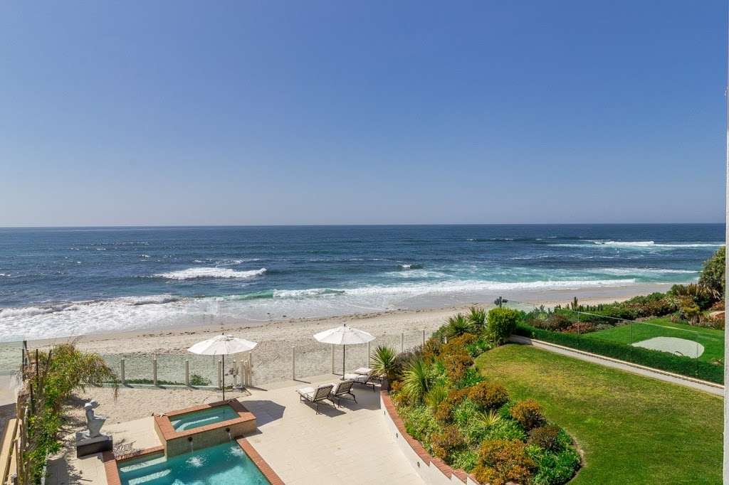 La Jolla Beachfront Enclave Vacation Rental | 7310 Vista Del Mar Ave, La Jolla, CA 92037, USA | Phone: (813) 600-0651