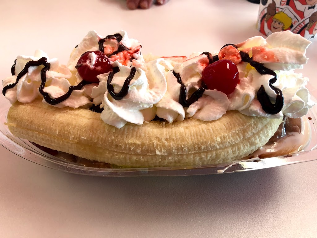 Surf & Scoops Ice Cream Parlor | 540 Nantasket Ave, Hull, MA 02045, USA | Phone: (781) 773-8556