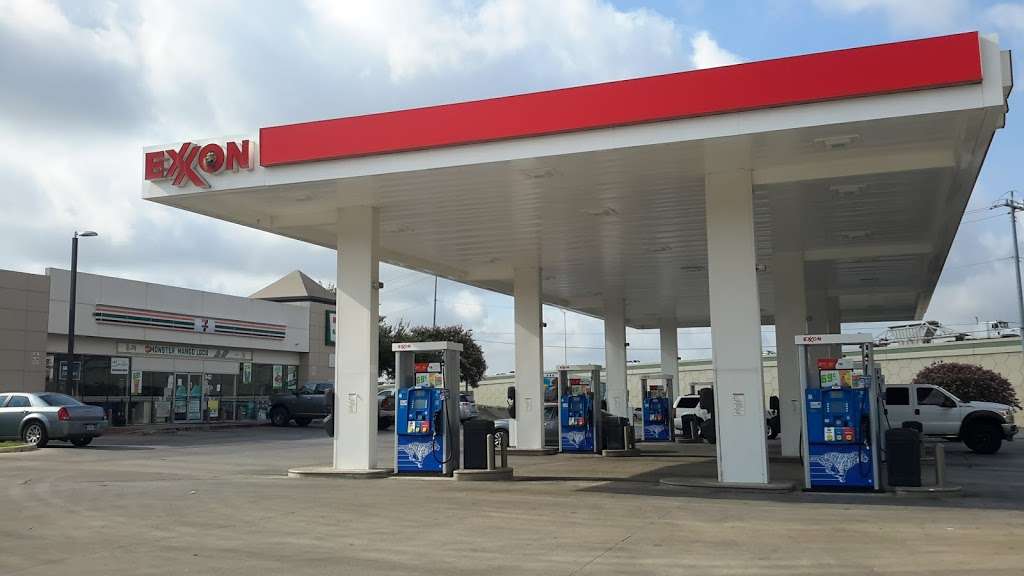 Exxon | 942 Kitty Hawk Rd, Universal City, TX 78148 | Phone: (210) 566-6113