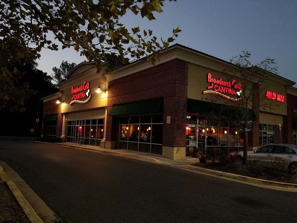 Broadneck Grill | 74 Central Ave, Edgewater, MD 21037 | Phone: (410) 956-3366